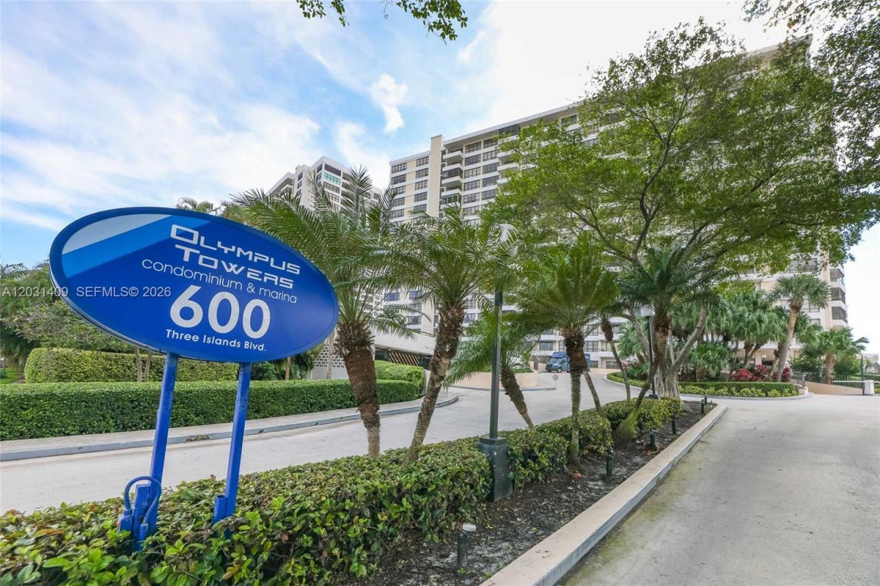 600 Three Islands Blvd , Unit 403, Hallandale Beach, FL 33009 Photo