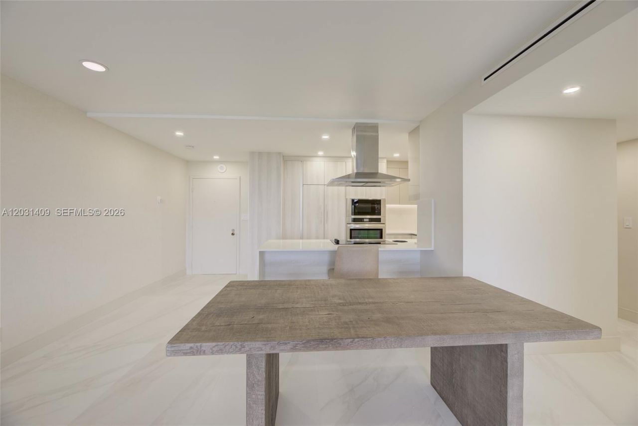 600 Three Islands Blvd , Unit 403, Hallandale Beach, FL 33009 Photo