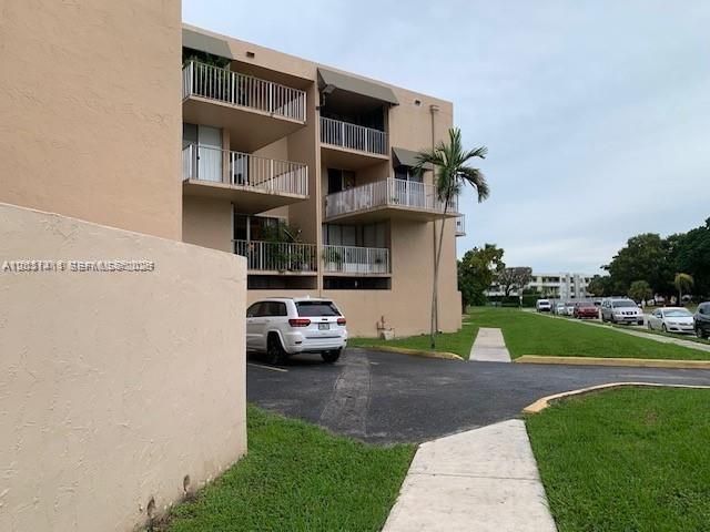 10801 SW 109th Ct , Unit D203, Miami, FL 33176 Photo