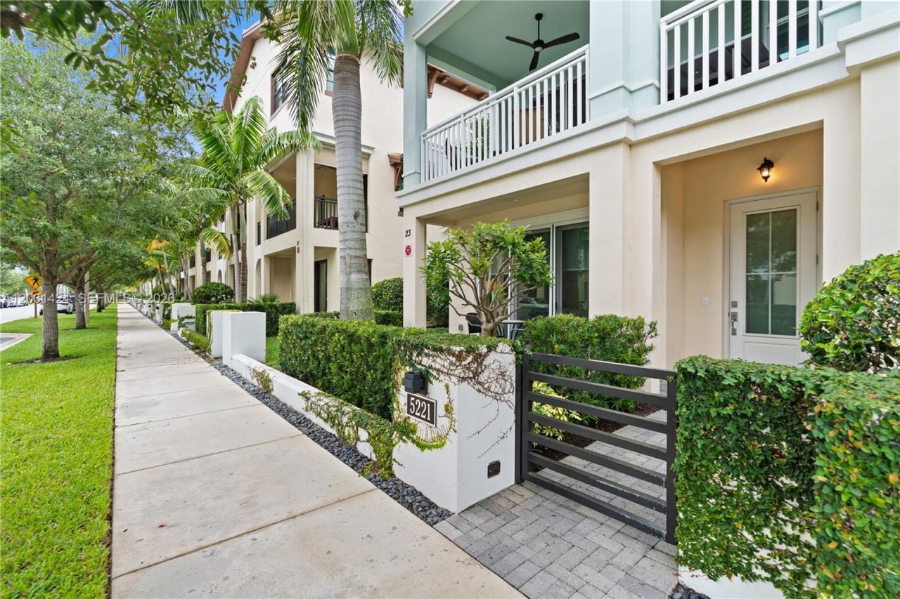 5221 Beckman Terrace, Palm Beach Gardens, FL 33418 Photo