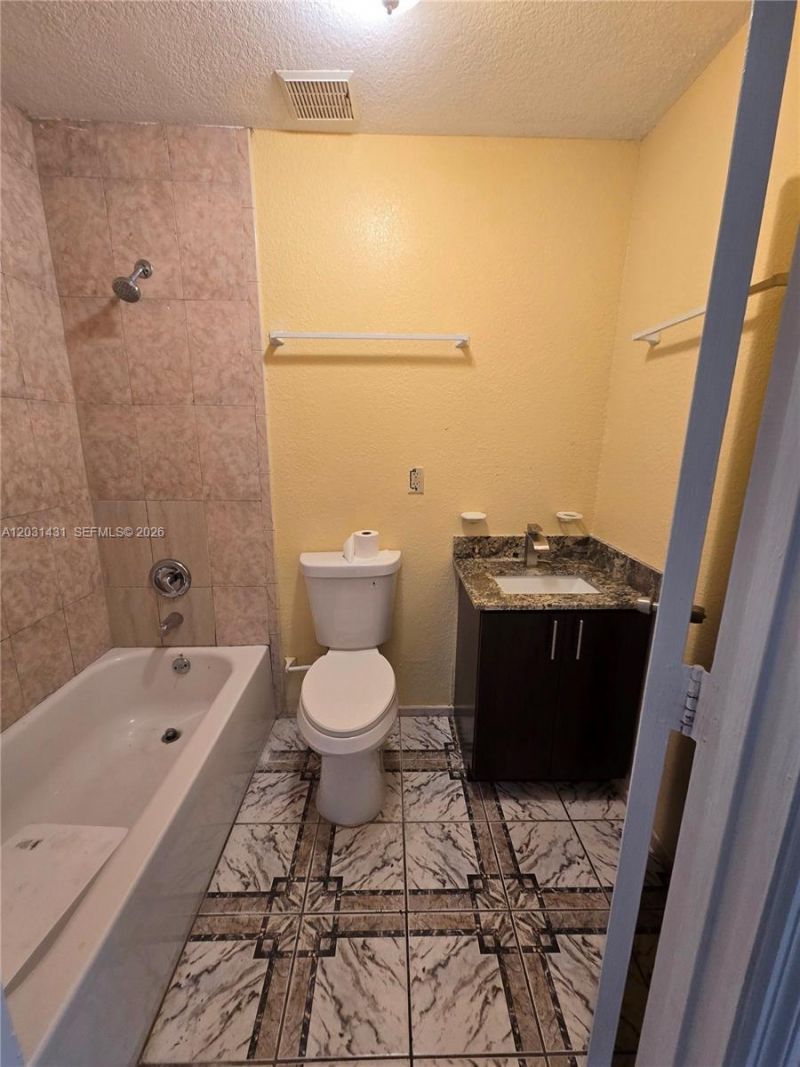 313 NW 97th St , Unit 313, Miami, FL 33150 Photo