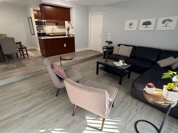 8950 SW 69th Ct, Unit 308, Pinecrest, FL 33156