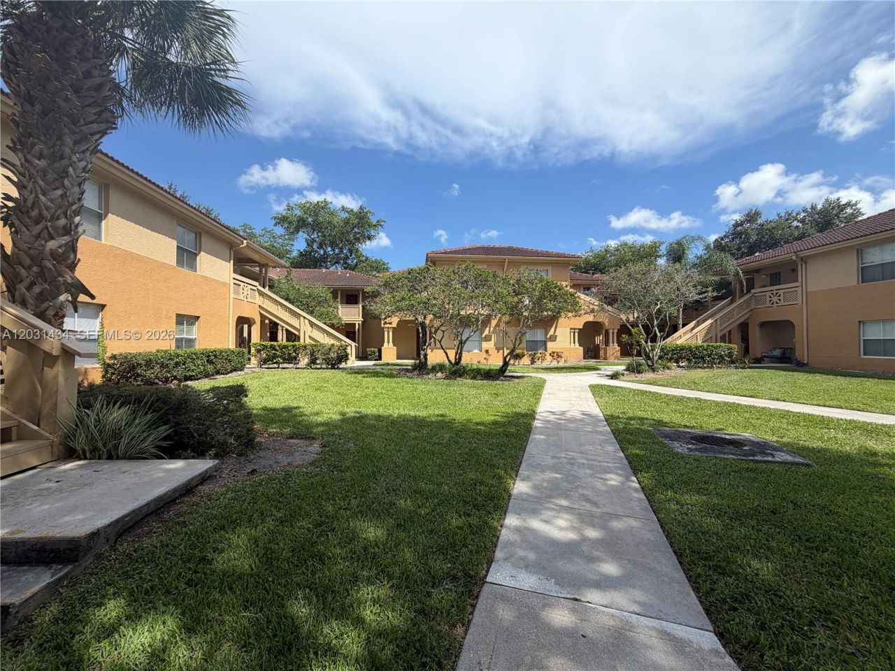 4823 Via Palm Lks, Unit 1318, West Palm Beach, FL 33417 Photo