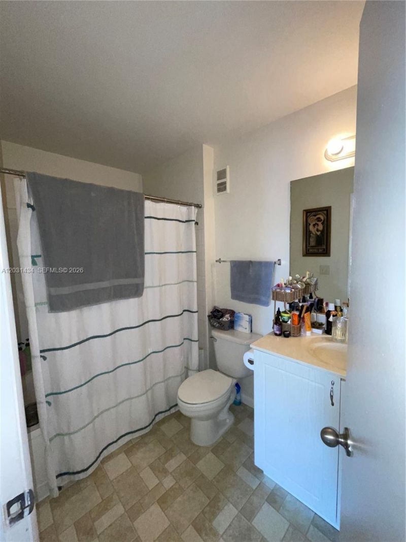 4823 Via Palm Lks, Unit 1318, West Palm Beach, FL 33417 Photo