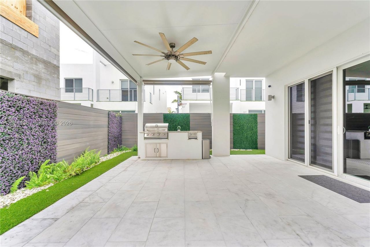 6750 NW 103rd Ave , Doral, FL 33178 Photo