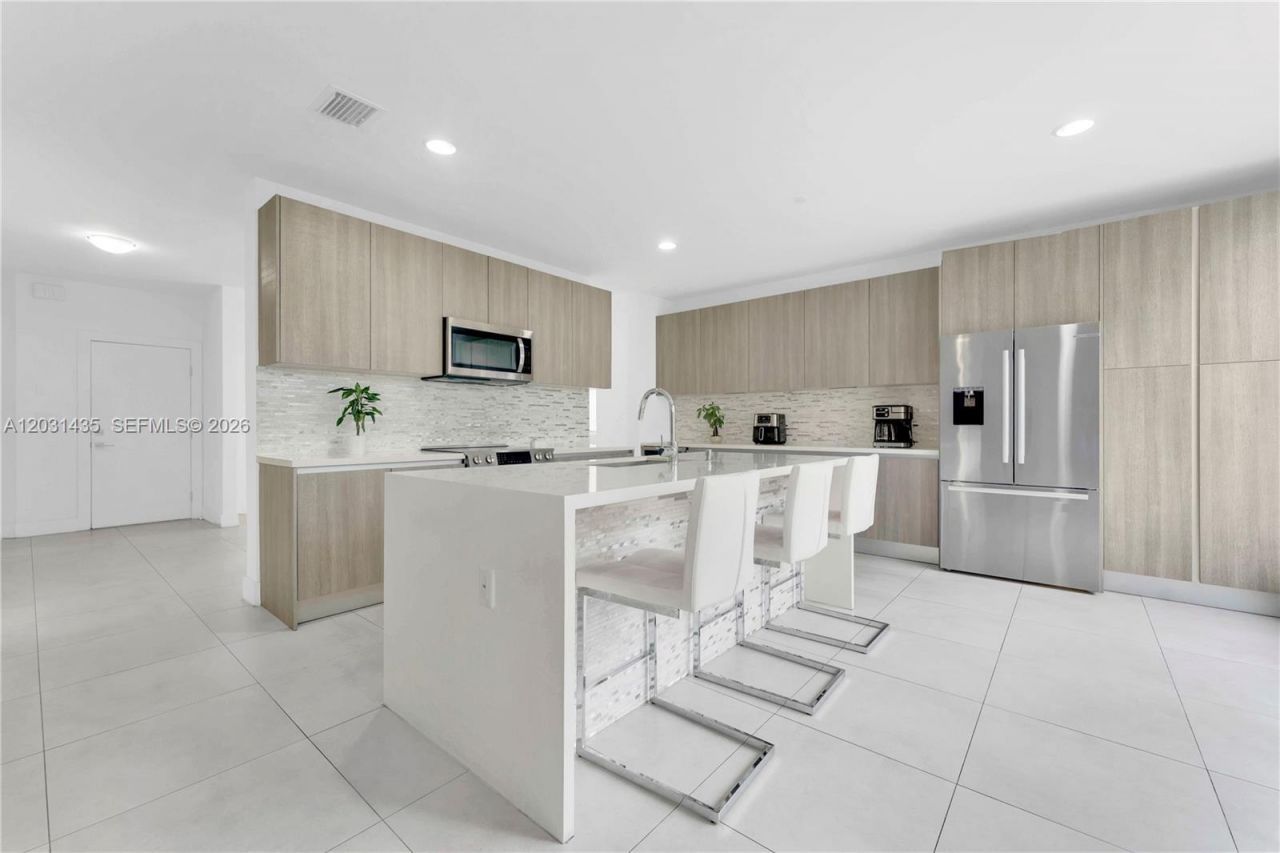 6750 NW 103rd Ave , Doral, FL 33178 Photo