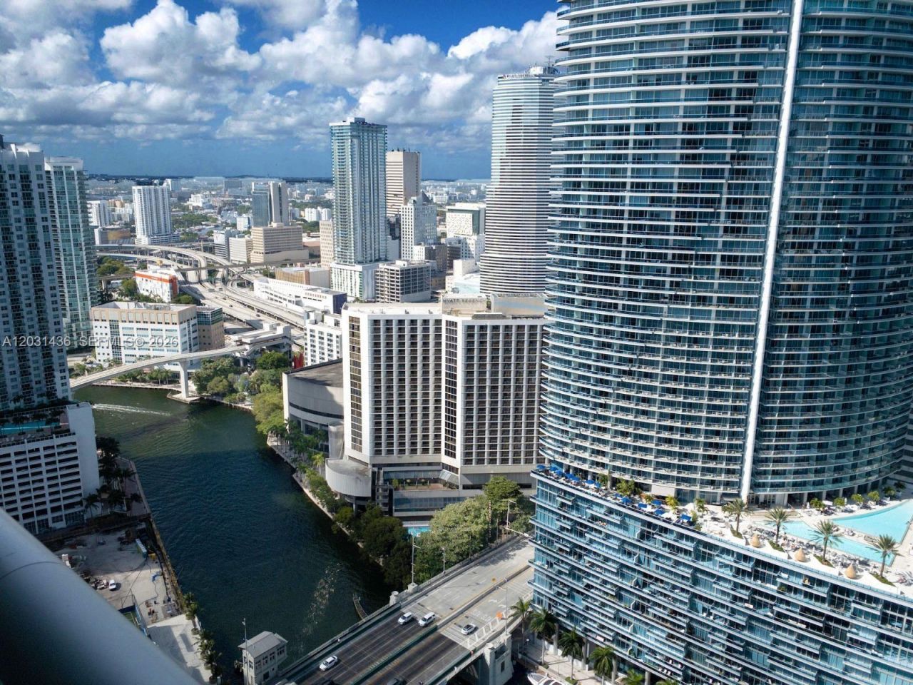 475 Brickell Ave , Unit 3915, Miami, FL 33131 Photo