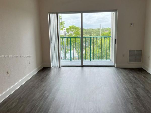 6001 SW 70th St , Unit 545, South Miami, FL 33143
