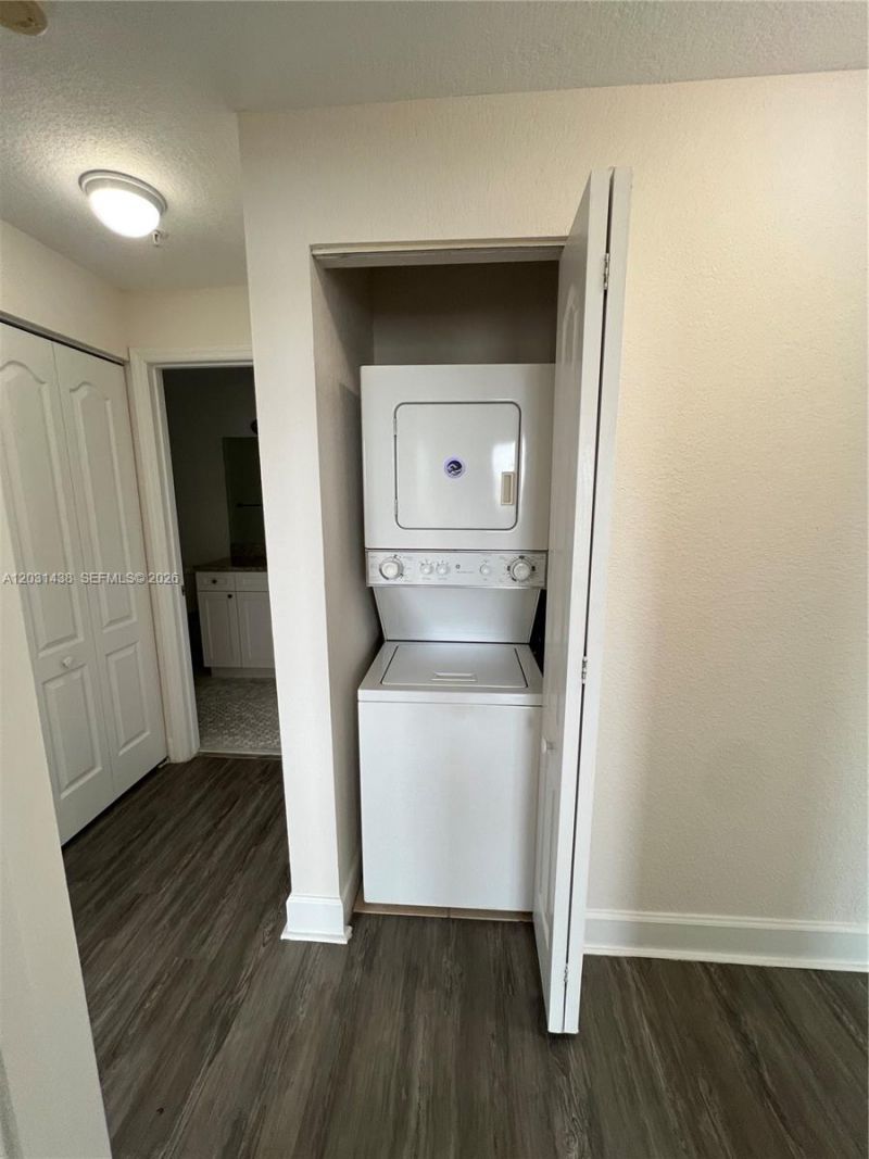 6001 SW 70th St , Unit 545, South Miami, FL 33143 Photo