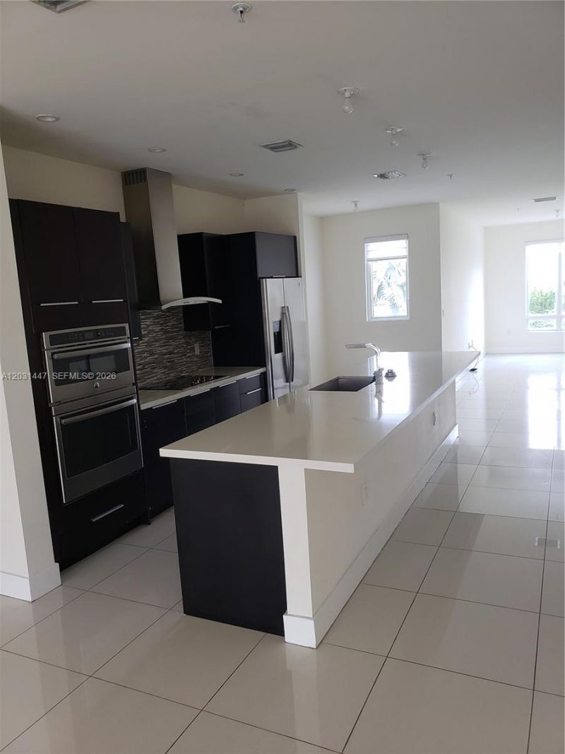 10280 NW 63rd Ter , Unit 206, Doral, FL 33178 Photo