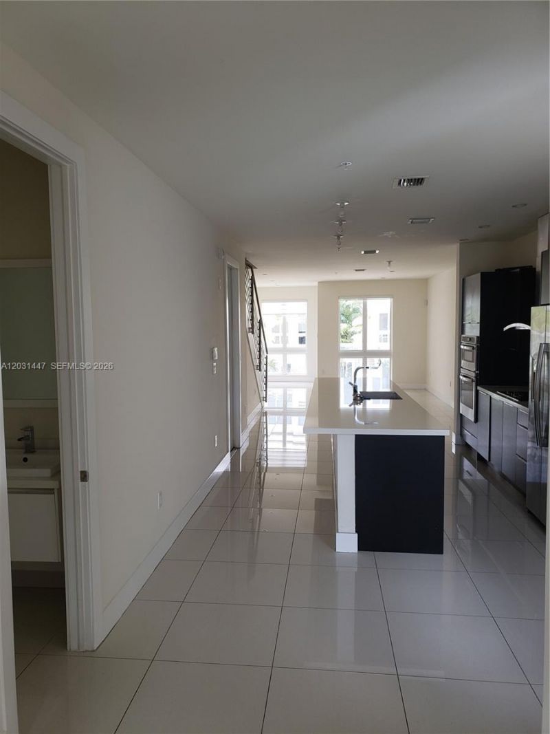 10280 NW 63rd Ter , Unit 206, Doral, FL 33178 Photo