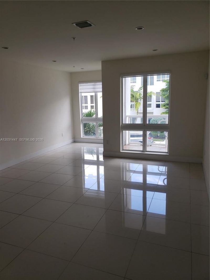 10280 NW 63rd Ter , Unit 206, Doral, FL 33178 Photo
