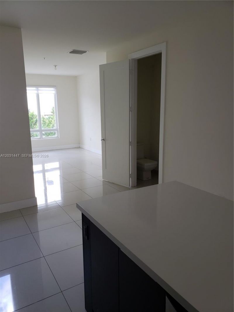 10280 NW 63rd Ter , Unit 206, Doral, FL 33178 Photo