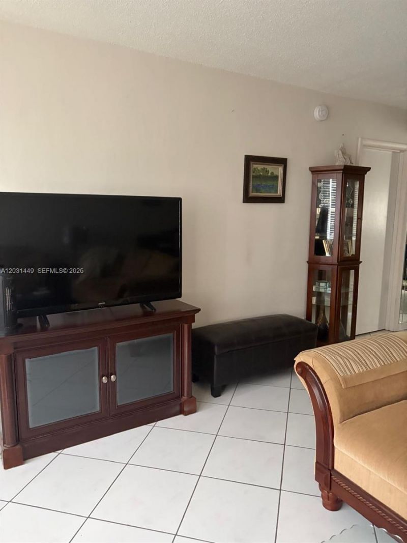 215 SE 3rd Ave , Unit 403A, Hallandale Beach, FL 33009 Photo