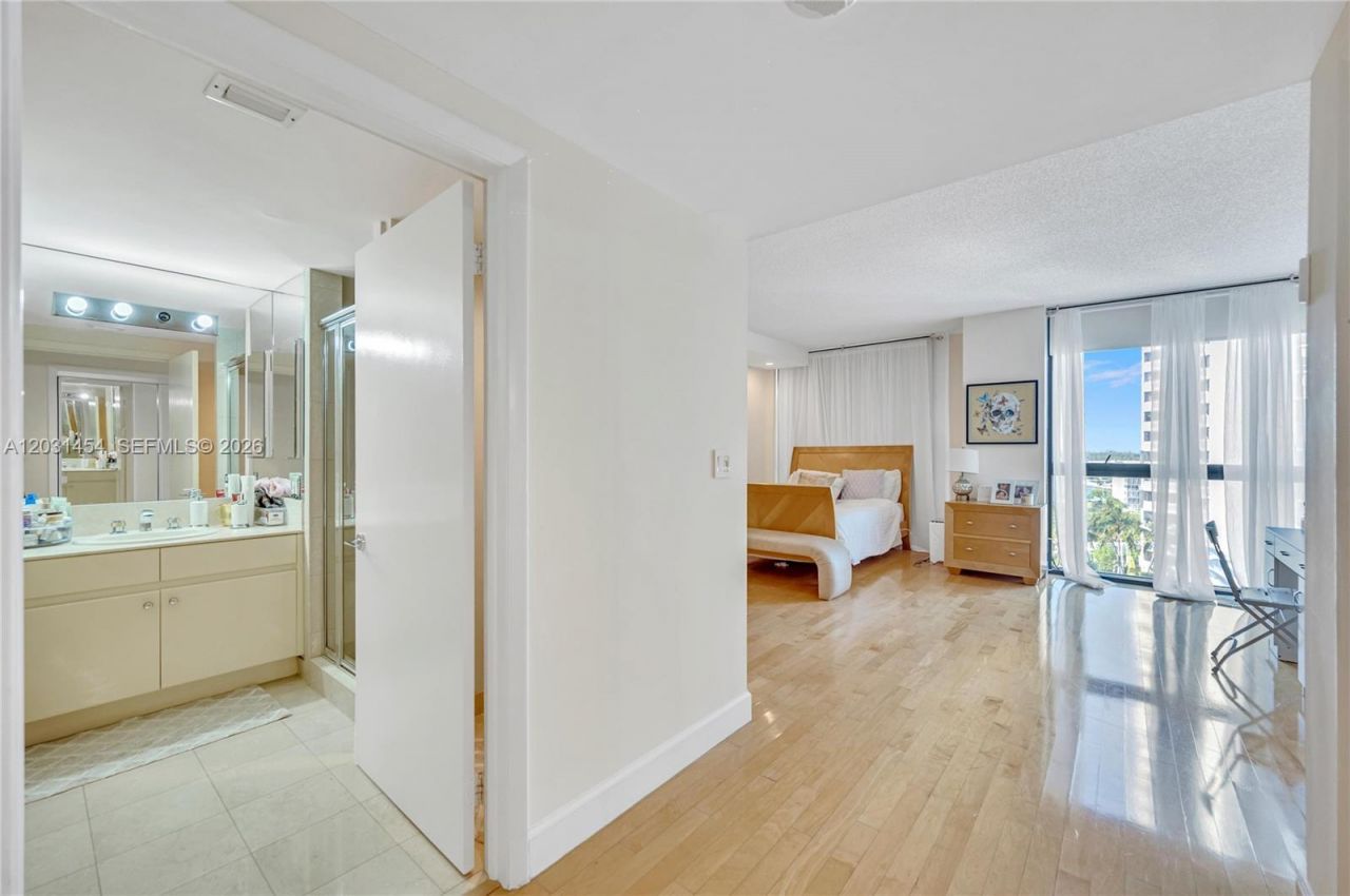 2000 Island Blvd , Unit 806, Aventura, FL 33160 Photo