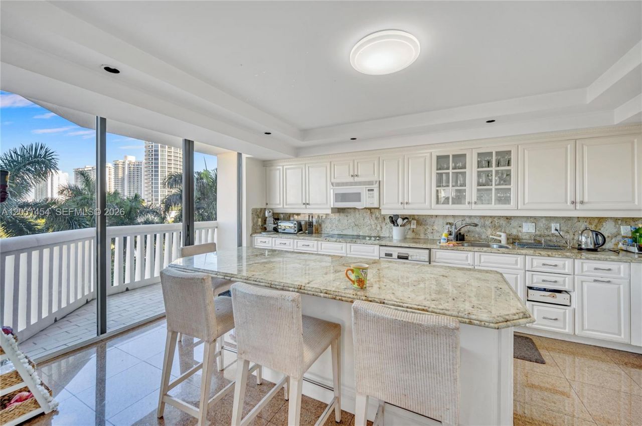 2000 Island Blvd , Unit 806, Aventura, FL 33160 Photo