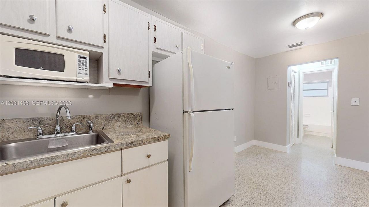 40 W 10th St , Unit 3, Hialeah, FL 33010 Photo
