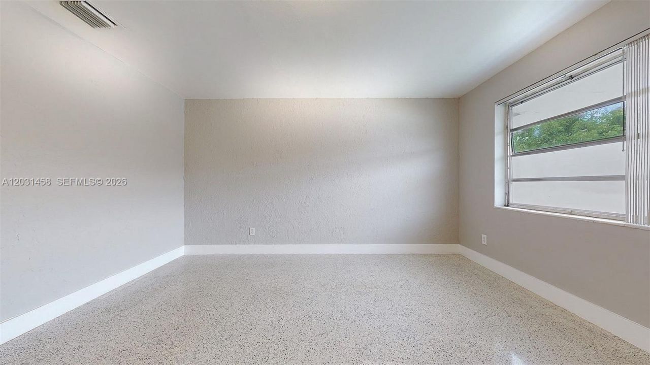 40 W 10th St , Unit 3, Hialeah, FL 33010 Photo