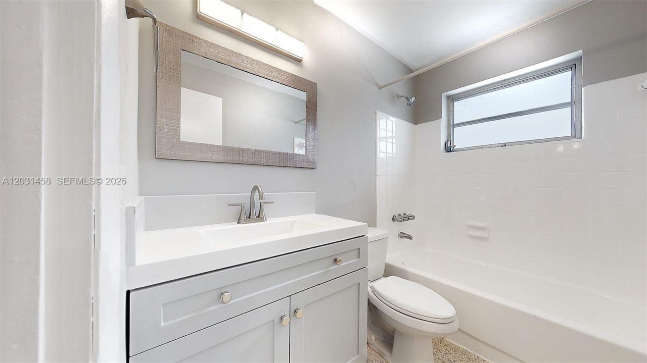 40 W 10th St , Unit 3, Hialeah, FL 33010 Photo