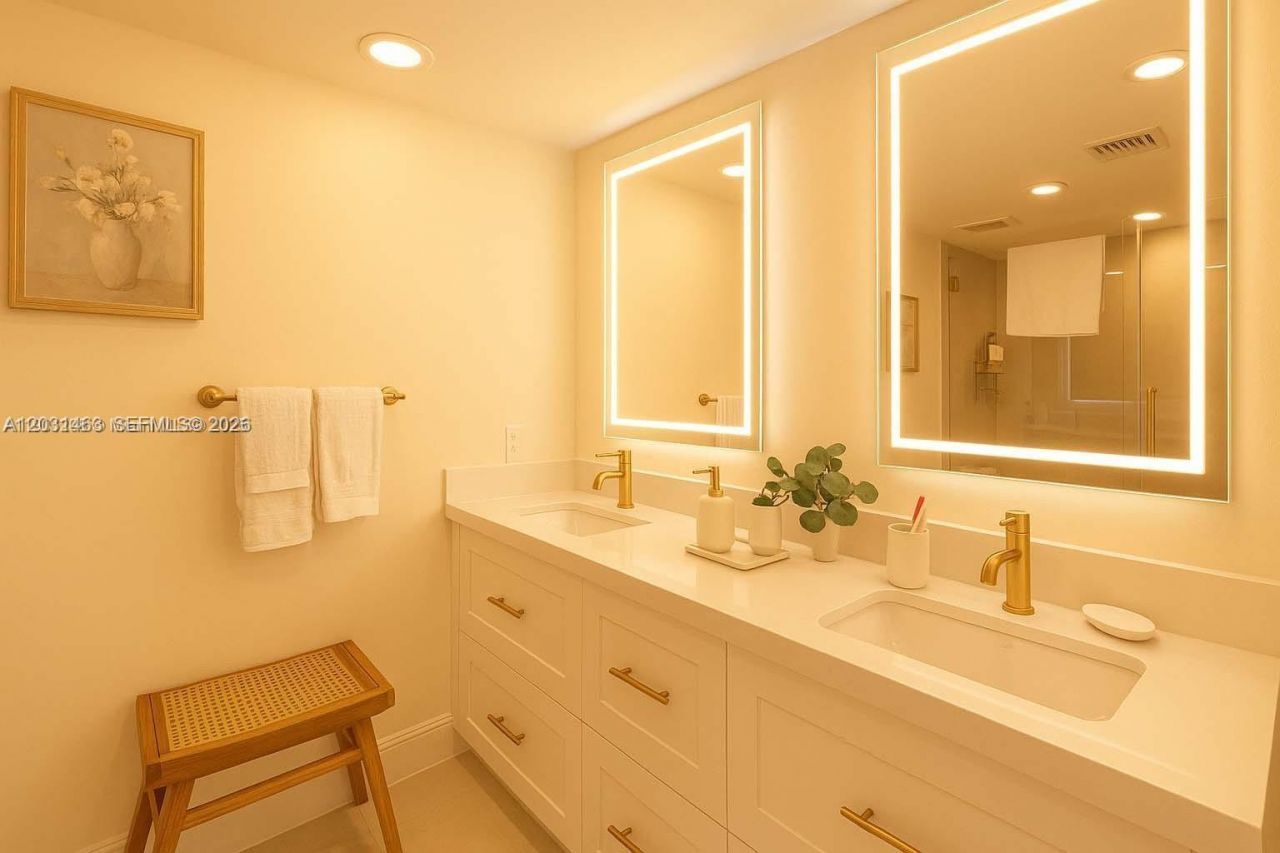 8877 Collins Ave , Unit PH-8, Surfside, FL 33154 Photo