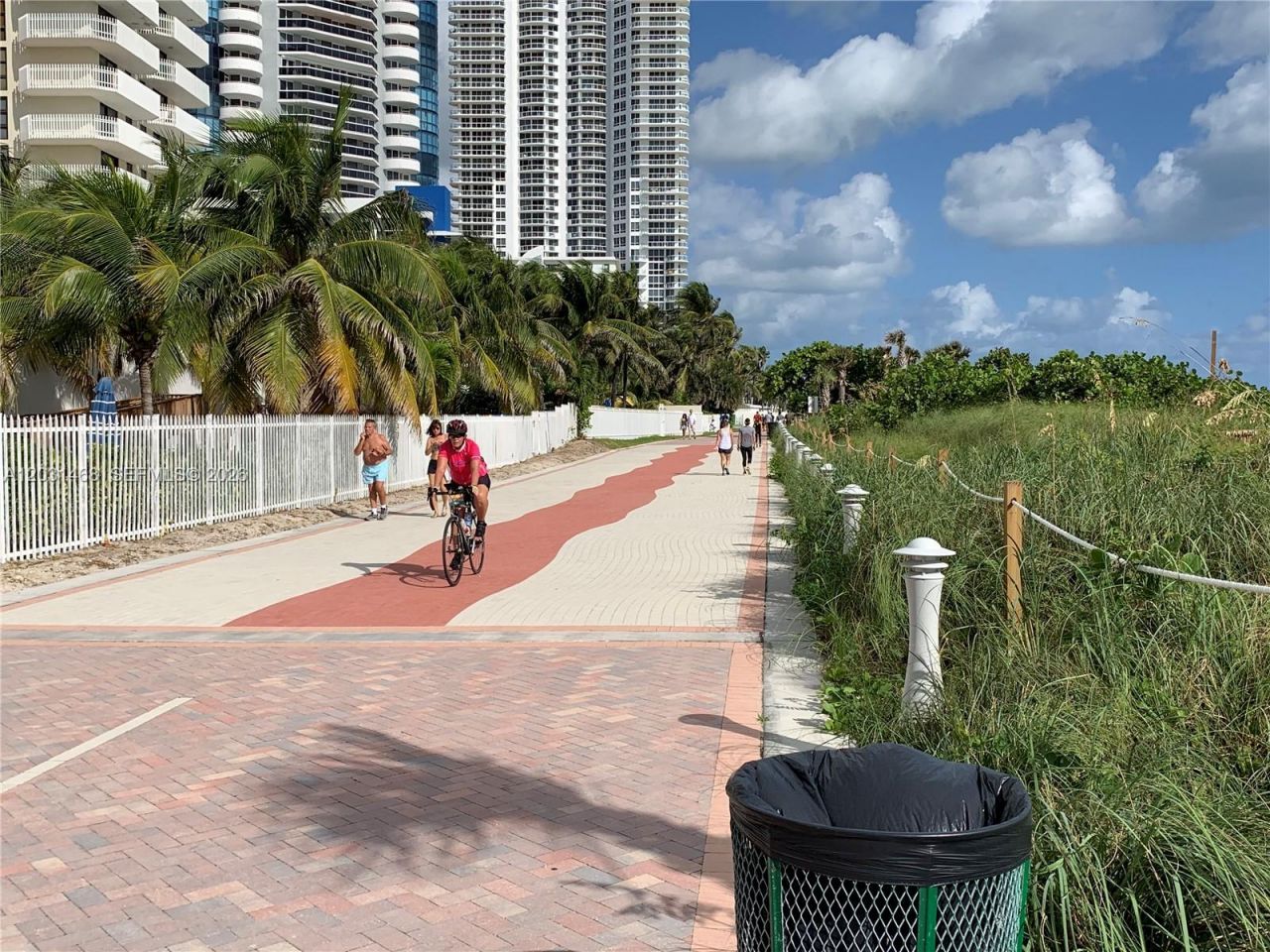 6039 Collins Ave, Unit 728, Miami Beach, FL 33140 Photo