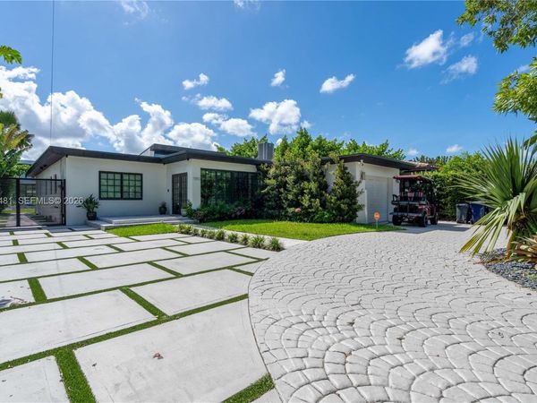 7850 Hawthorne Ave , Miami Beach, FL 33141