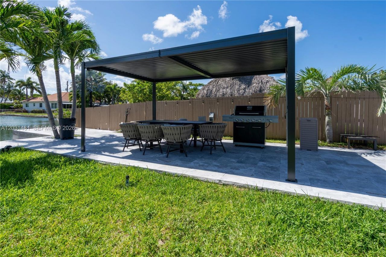 7850 Hawthorne Ave , Miami Beach, FL 33141 Photo