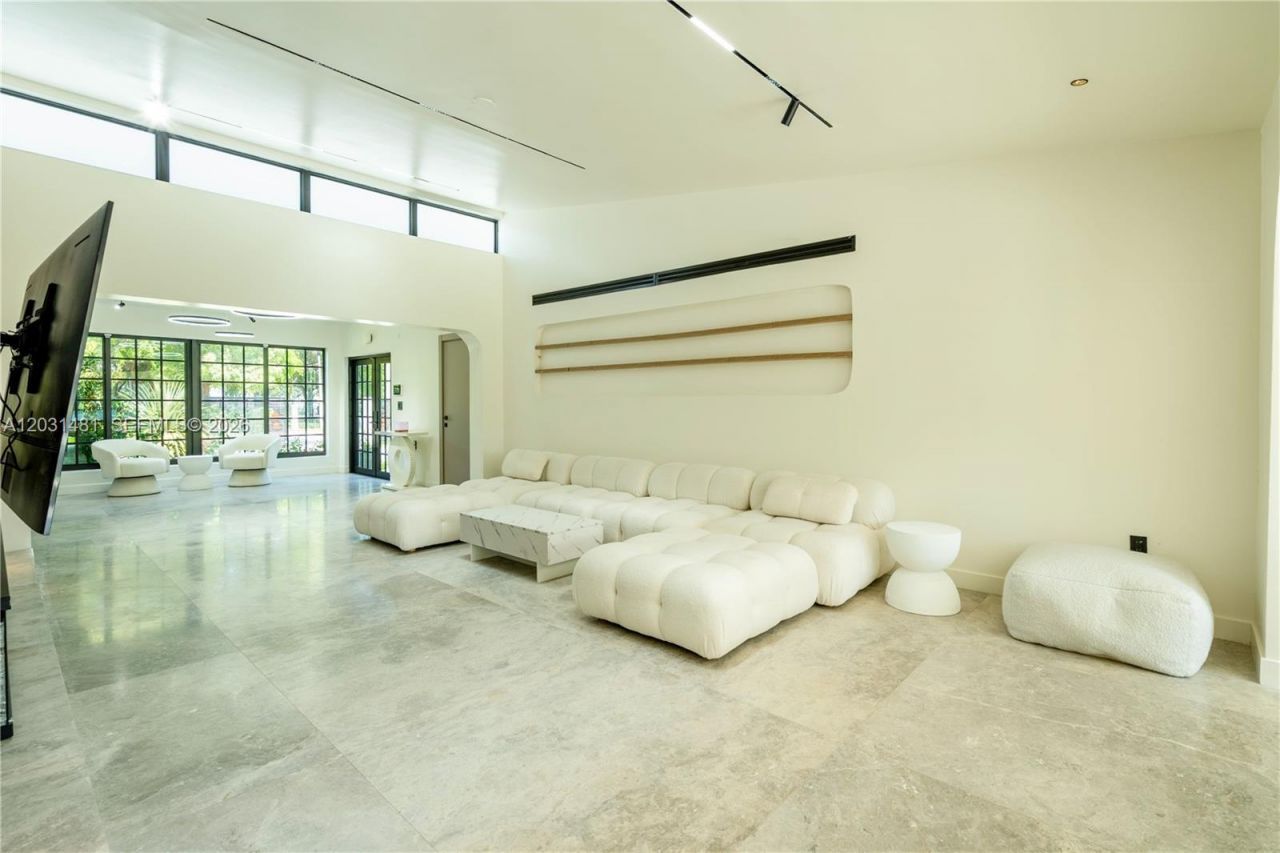 7850 Hawthorne Ave , Miami Beach, FL 33141 Photo