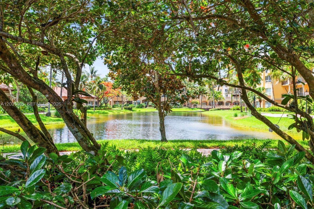16132 Emerald Estates Dr , Weston, FL 33331 Photo