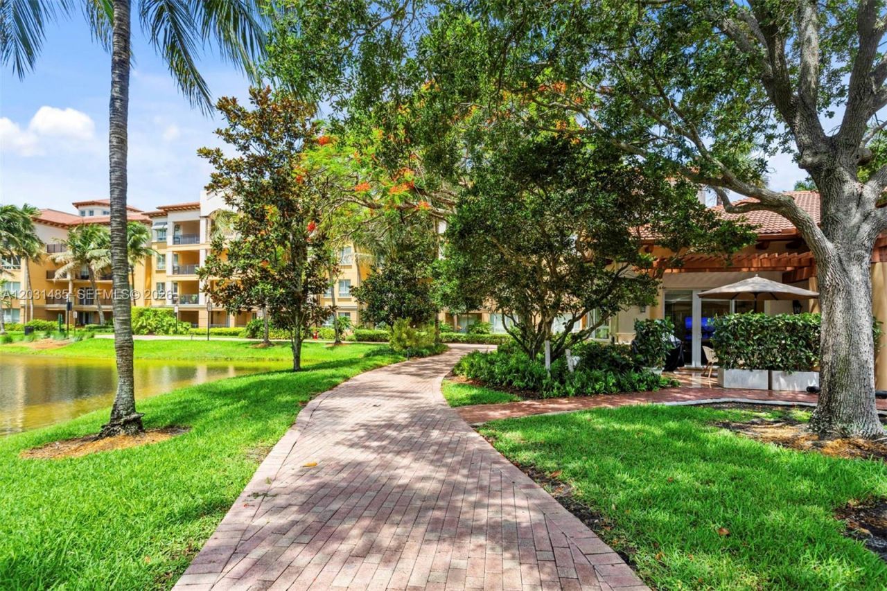 16132 Emerald Estates Dr , Weston, FL 33331 Photo