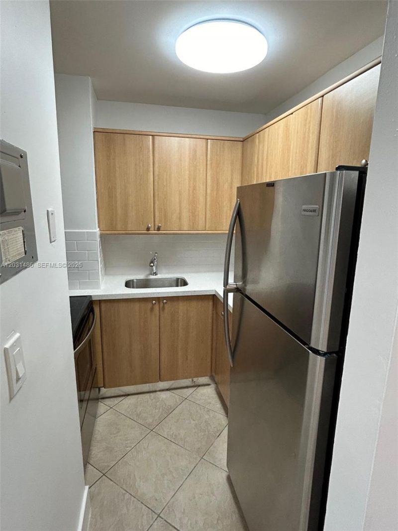 2920 SW 28th Ter , Unit 202, Miami, FL 33133 Photo