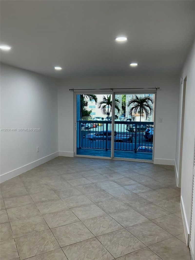 2920 SW 28th Ter , Unit 202, Miami, FL 33133 Photo