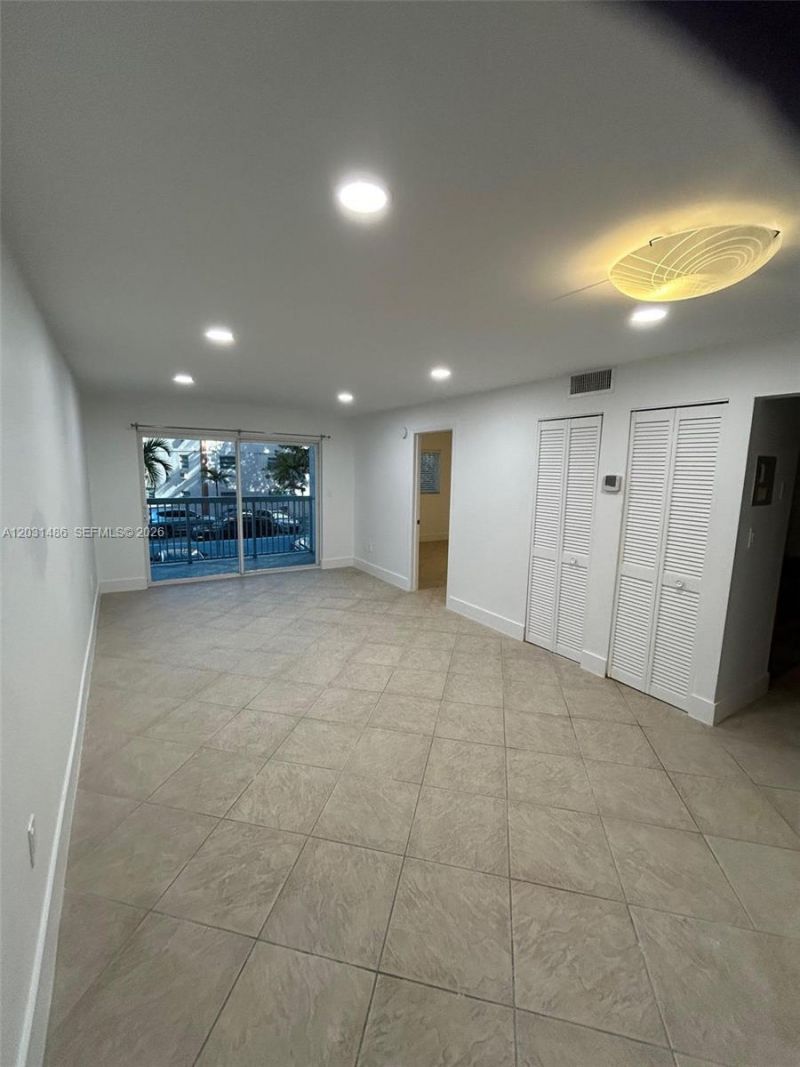 2920 SW 28th Ter , Unit 202, Miami, FL 33133 Photo