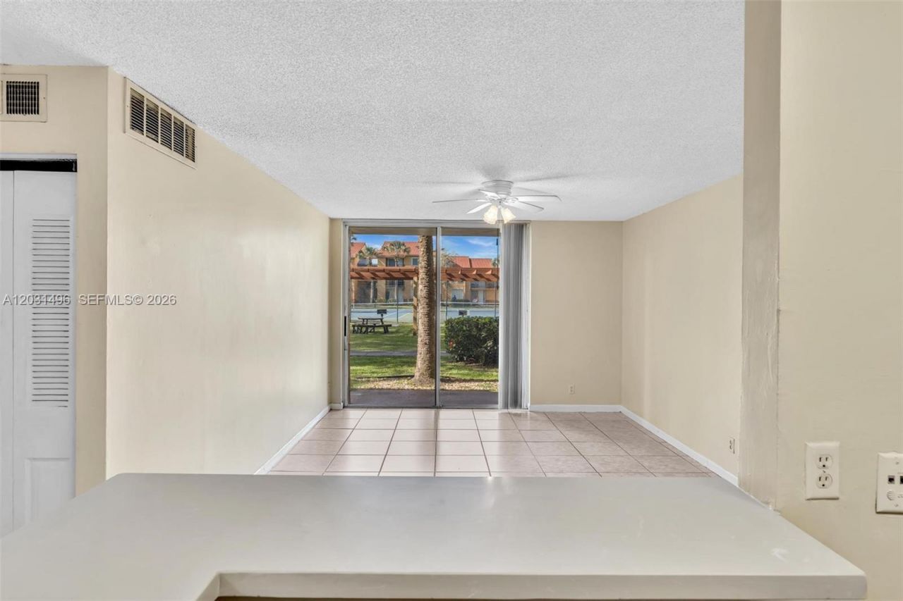 10765 Cleary Blvd , Unit 104, Plantation, FL 33324 Photo