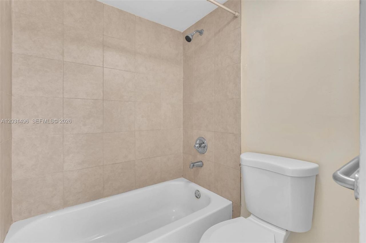 10765 Cleary Blvd , Unit 104, Plantation, FL 33324 Photo