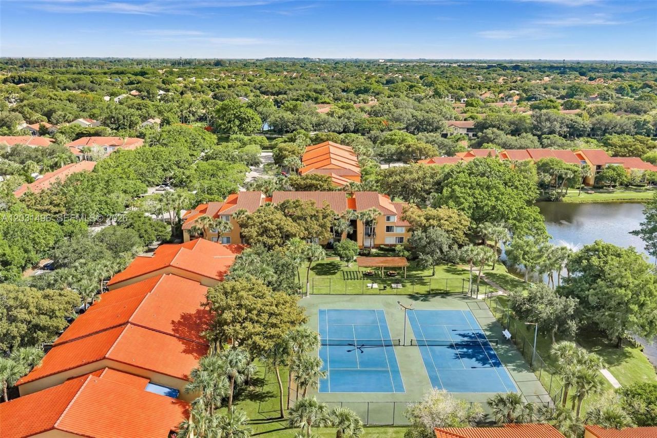 10765 Cleary Blvd , Unit 104, Plantation, FL 33324 Photo