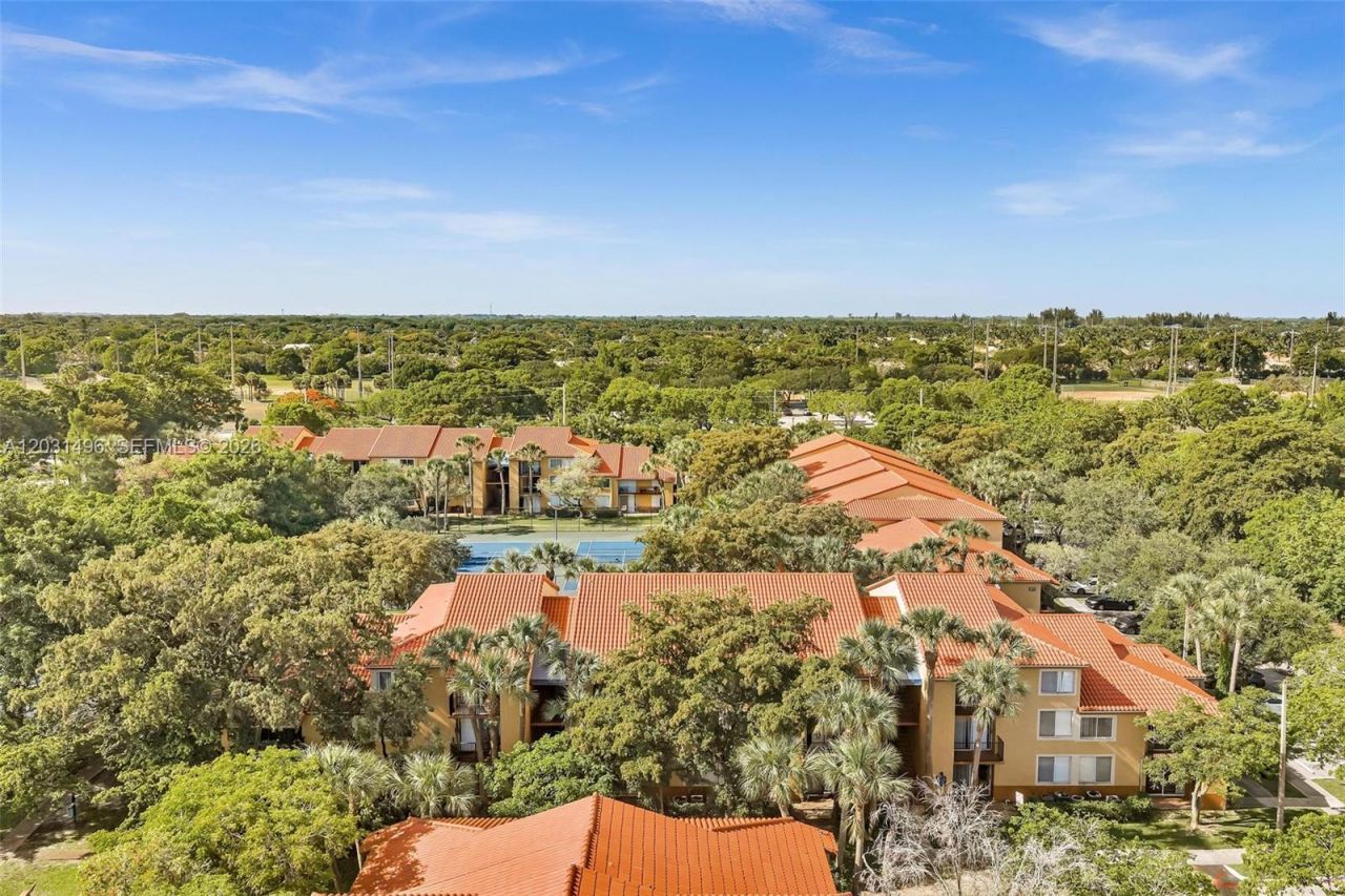 10765 Cleary Blvd , Unit 104, Plantation, FL 33324 Photo