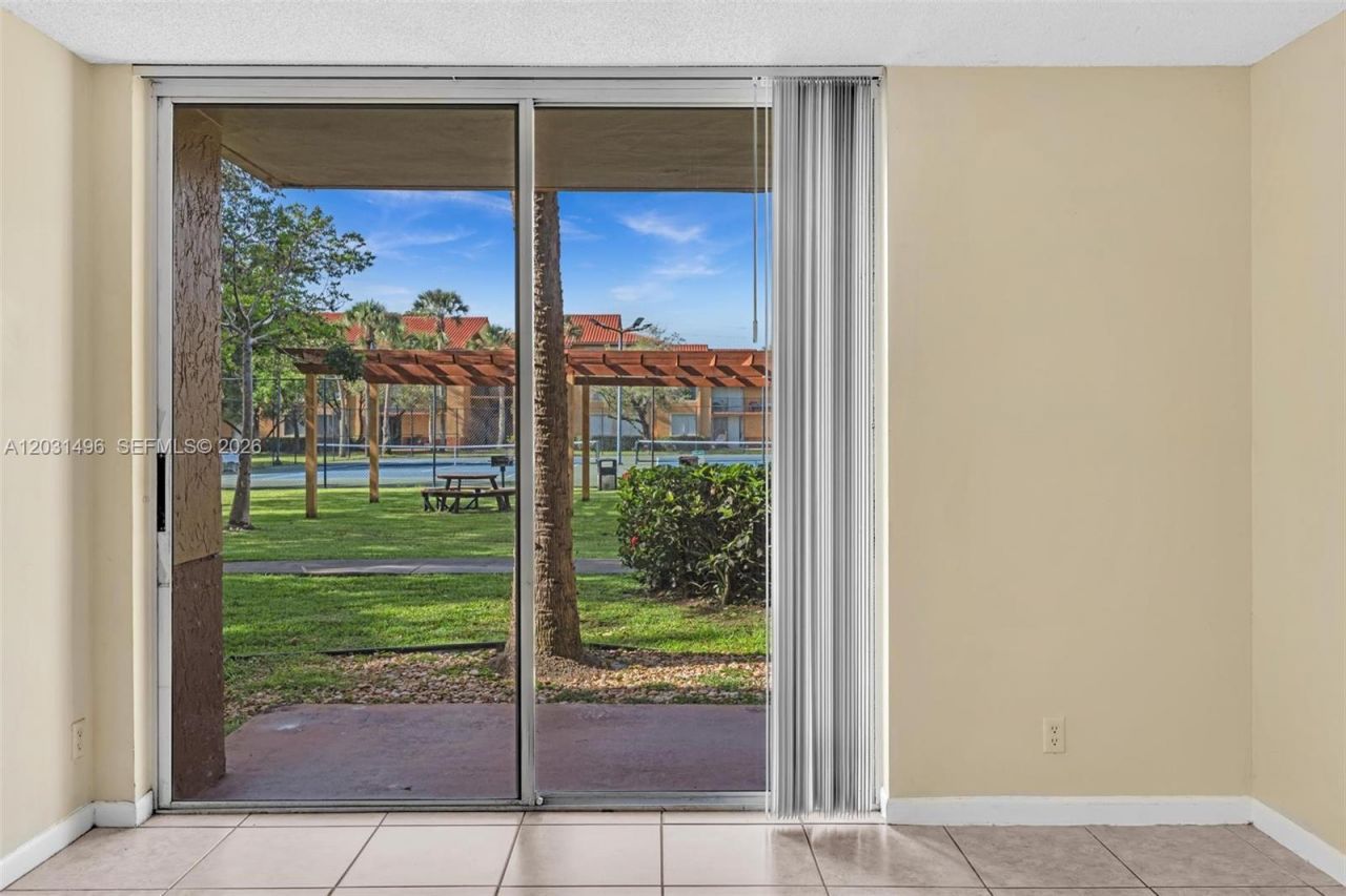 10765 Cleary Blvd , Unit 104, Plantation, FL 33324 Photo
