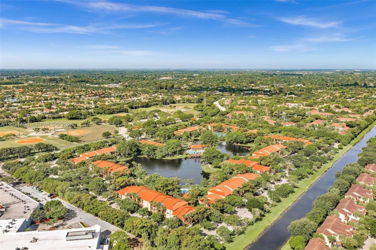 10765 Cleary Blvd , Unit 104, Plantation, FL 33324 Photo