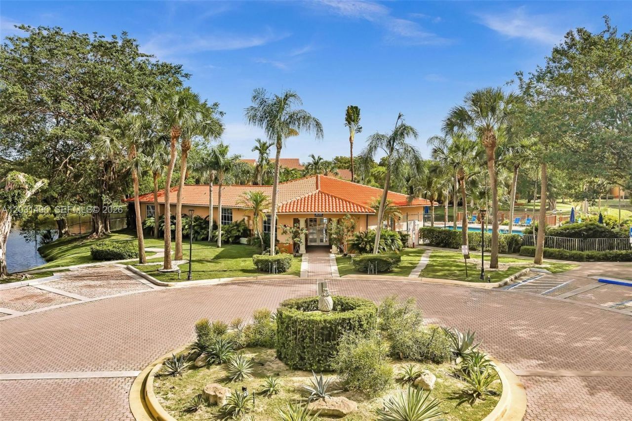 10765 Cleary Blvd , Unit 104, Plantation, FL 33324 Photo