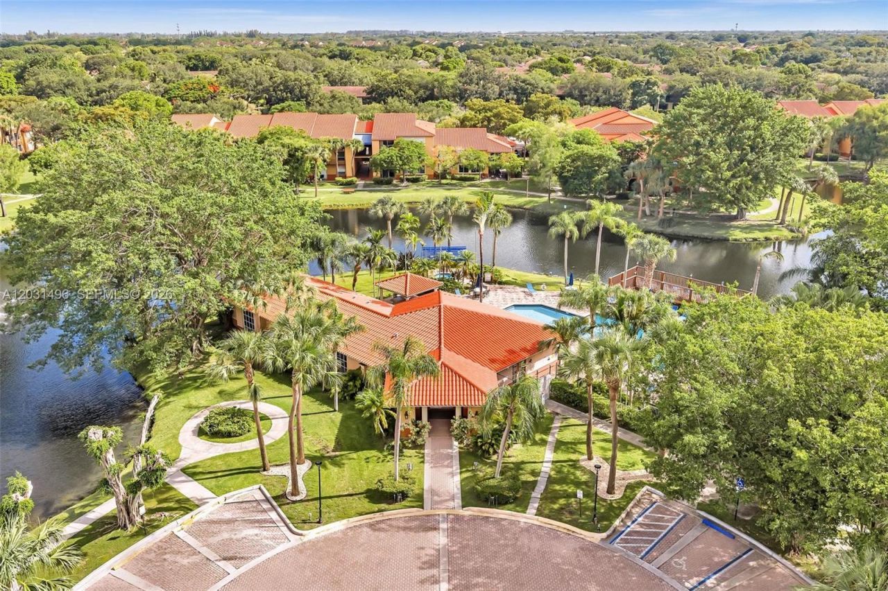 10765 Cleary Blvd , Unit 104, Plantation, FL 33324 Photo