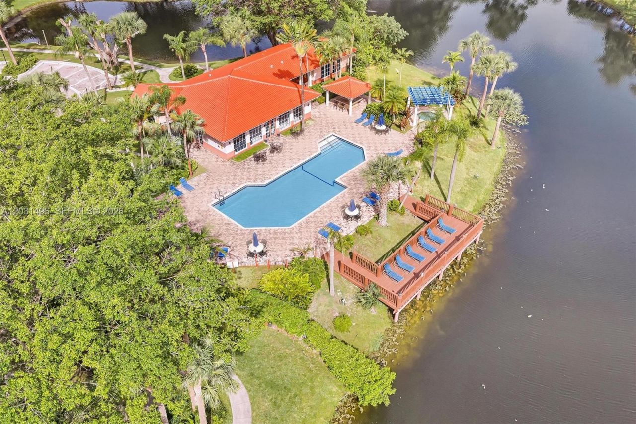 10765 Cleary Blvd , Unit 104, Plantation, FL 33324 Photo
