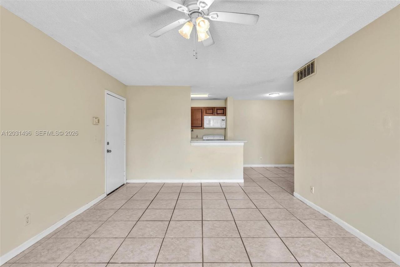 10765 Cleary Blvd , Unit 104, Plantation, FL 33324 Photo
