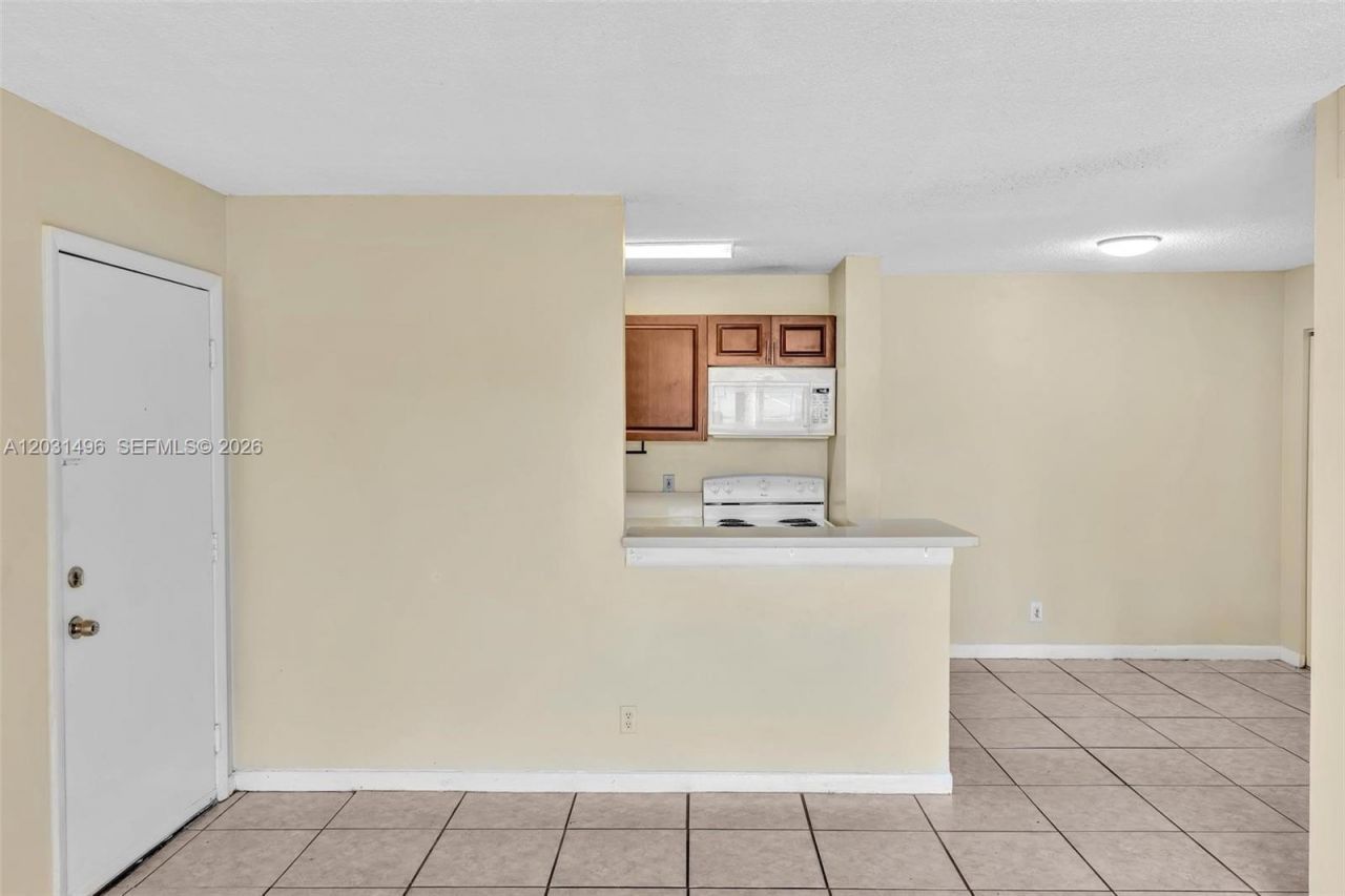 10765 Cleary Blvd , Unit 104, Plantation, FL 33324 Photo