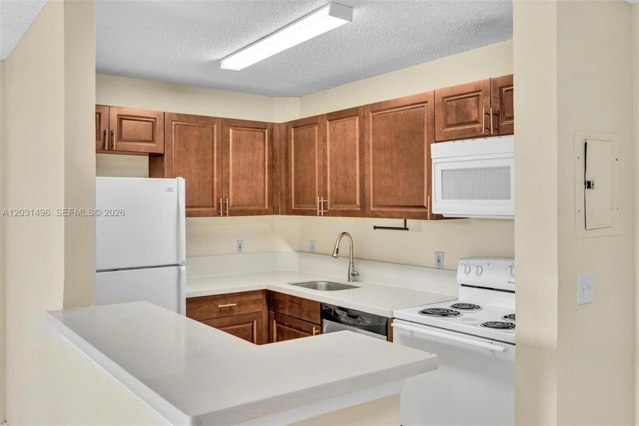 10765 Cleary Blvd , Unit 104, Plantation, FL 33324 Photo