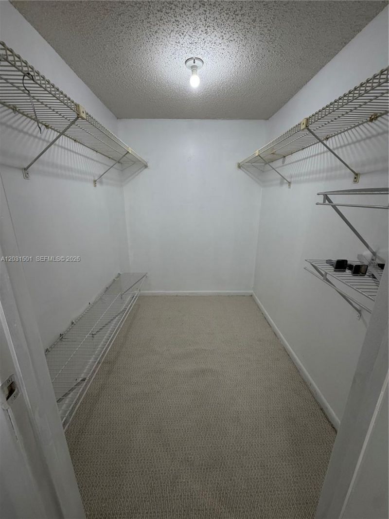 13701 Kendale Lakes Cir , Unit B-308, Miami, FL 33183 Photo