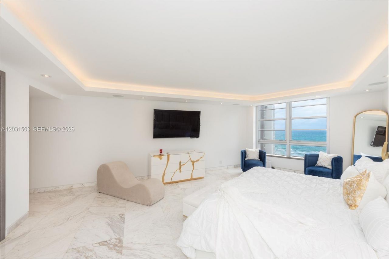 5660 Collins Ave , Unit 14C, Miami Beach, FL 33140 Photo