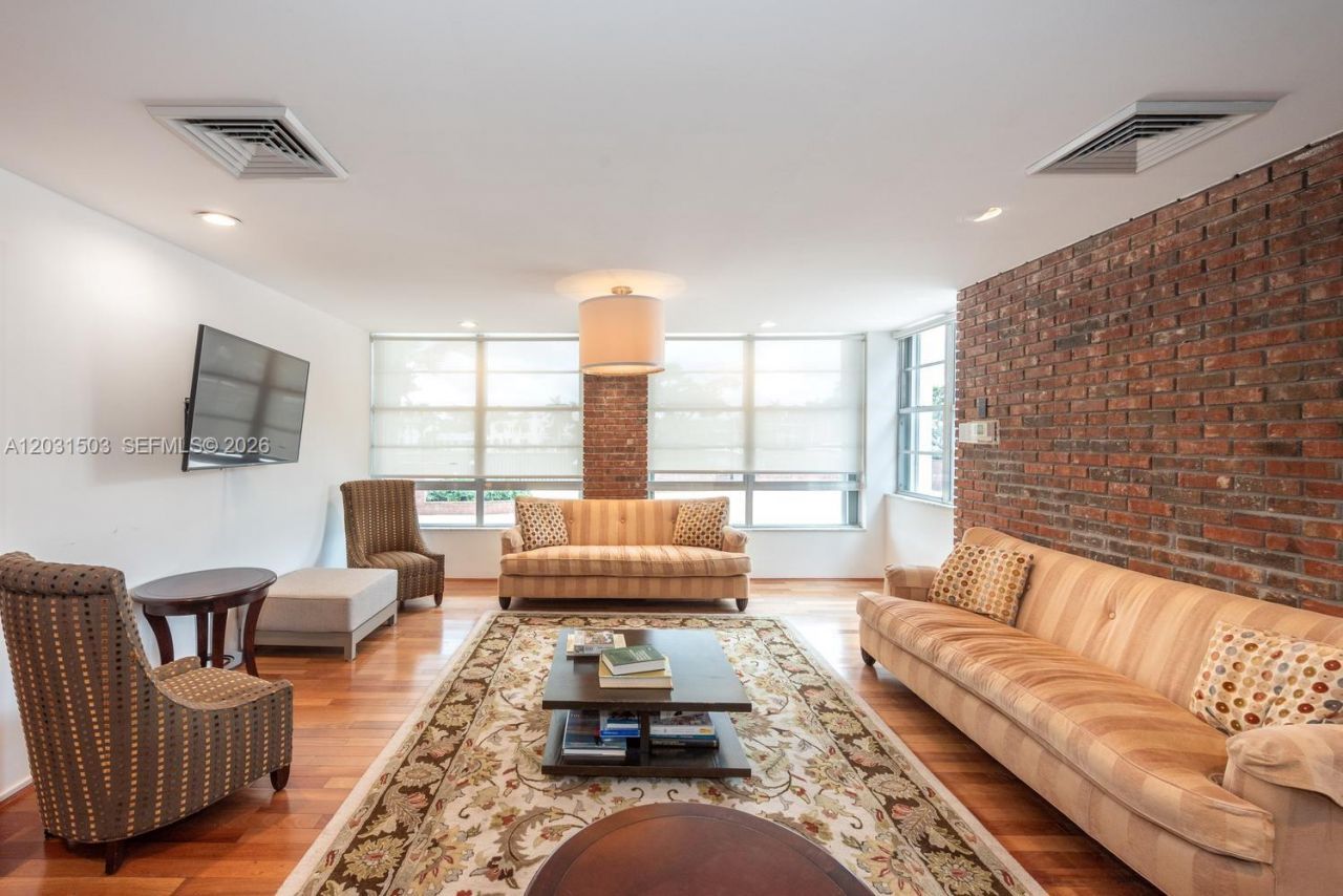 5660 Collins Ave , Unit 14C, Miami Beach, FL 33140 Photo