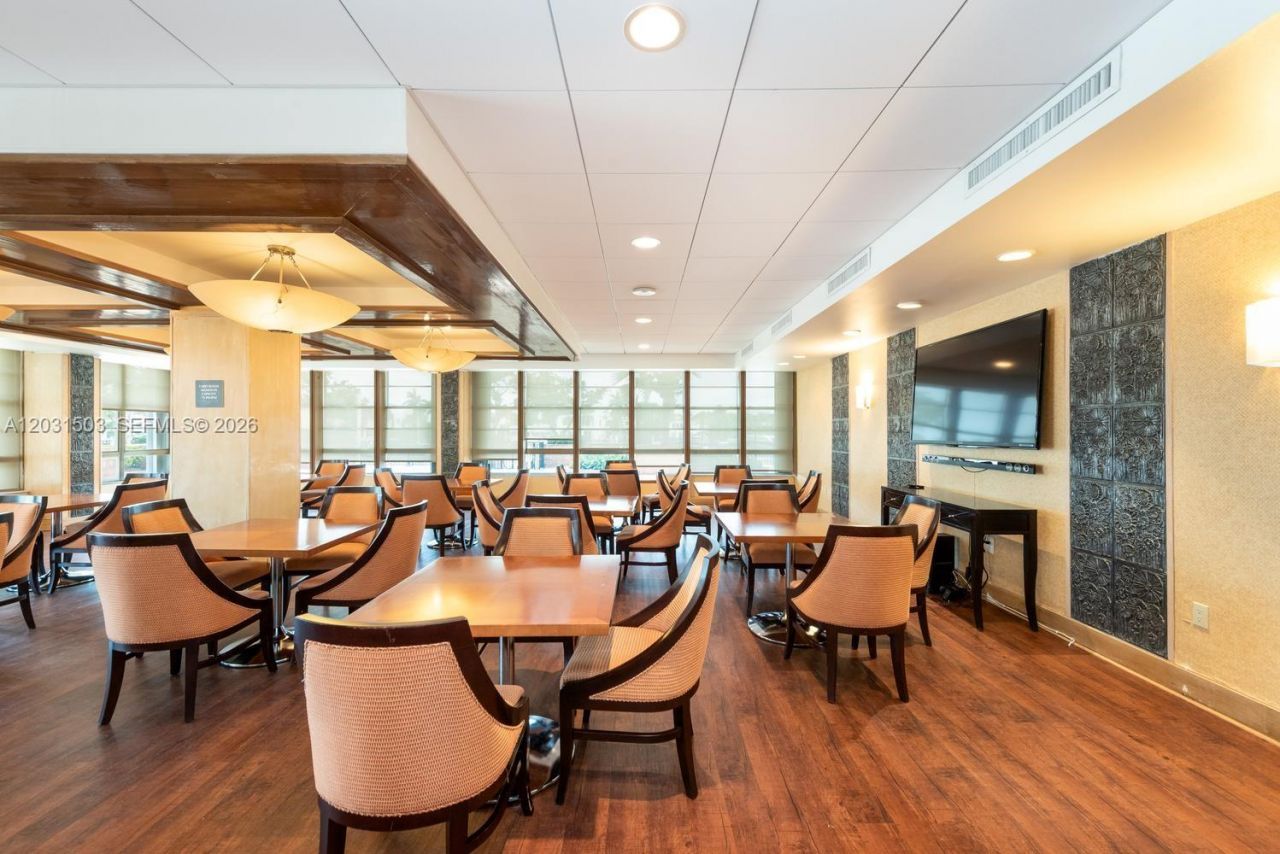 5660 Collins Ave , Unit 14C, Miami Beach, FL 33140 Photo