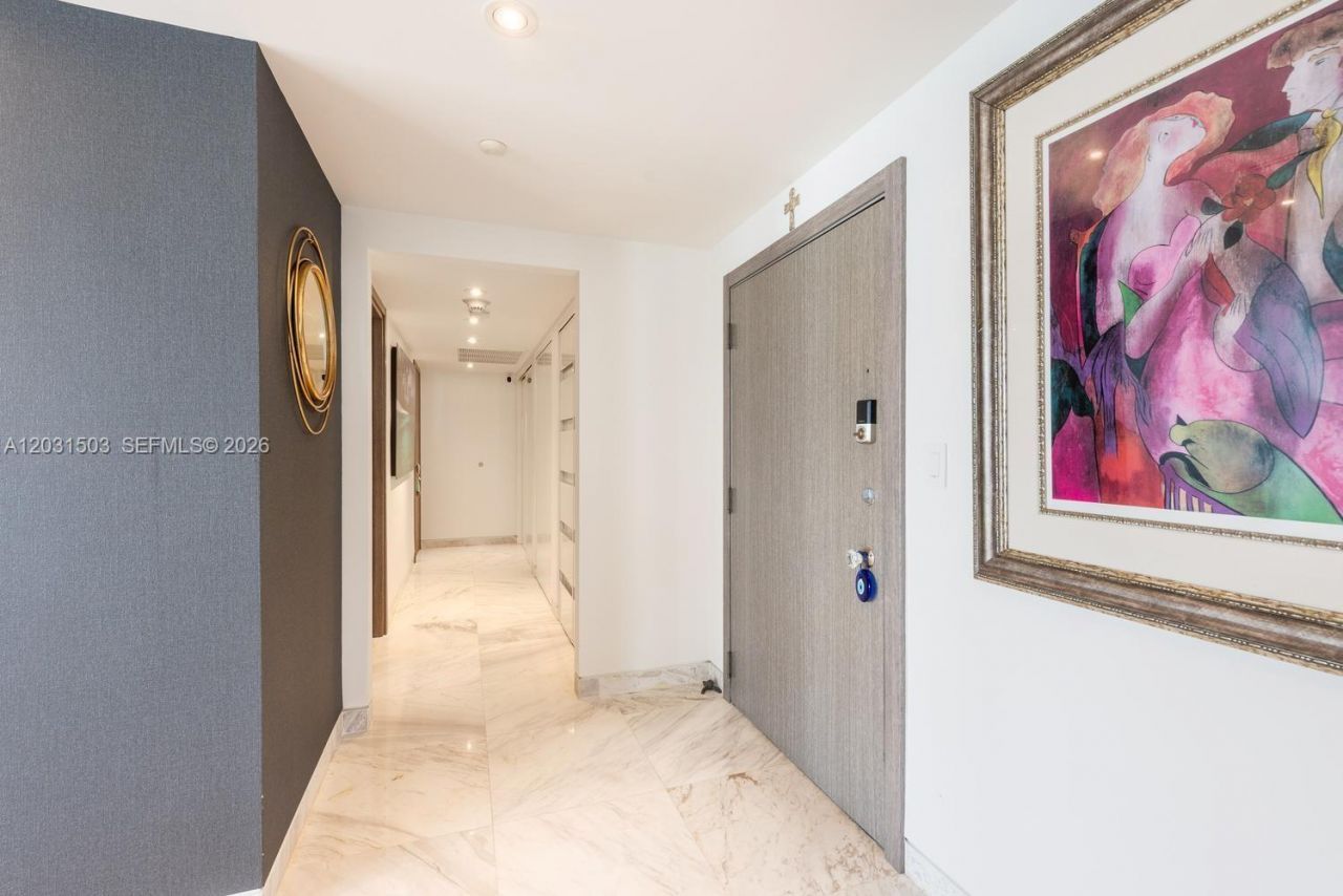 5660 Collins Ave , Unit 14C, Miami Beach, FL 33140 Photo